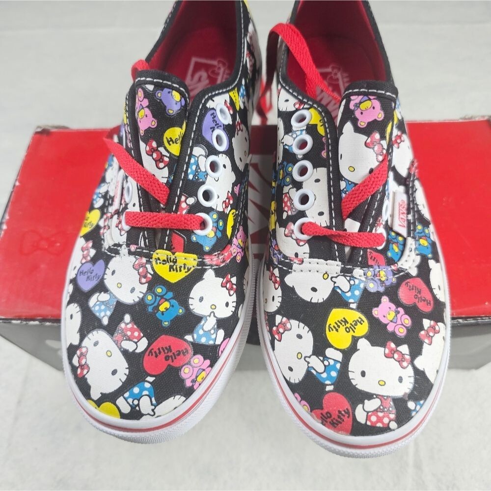 NEW Women's Hello Kitty x Vans Low-Top Sneakers – Black/Red Limited Edition - Picture 6 of 9